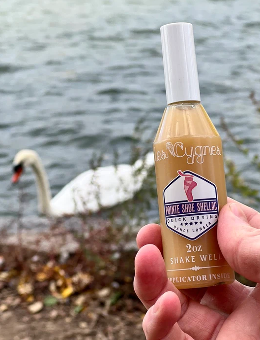 Les Cygnes Pointe Shoe Shellac